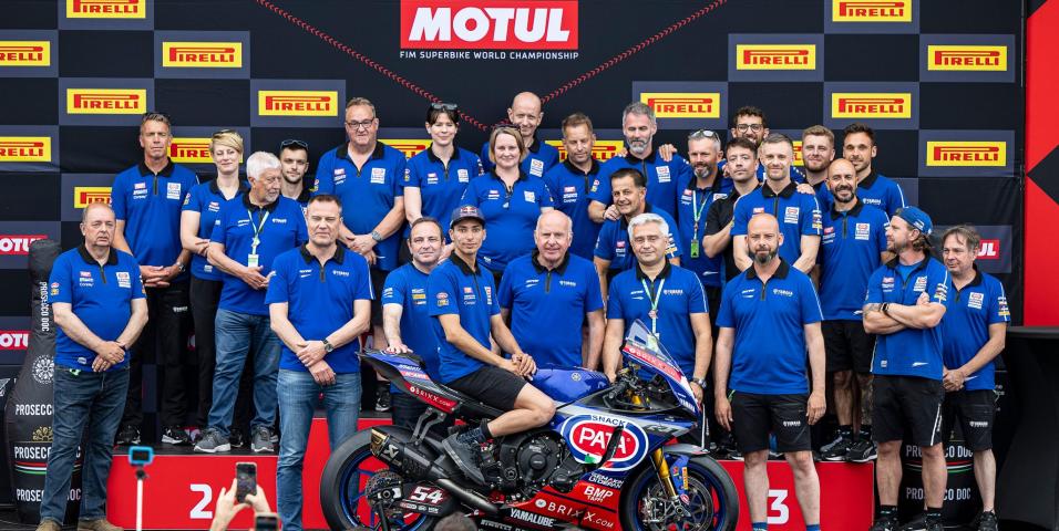 Η Yamaha κάνει δώρο στον Toprak την Πρωταθλήτρια R1 του 21