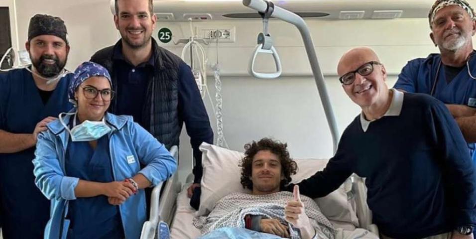 motomag MotoGP: O Marco Bezzecchi έσπασε τη δεξιά κλείδα του σε προπόνηση στο ράντσο του Rossi