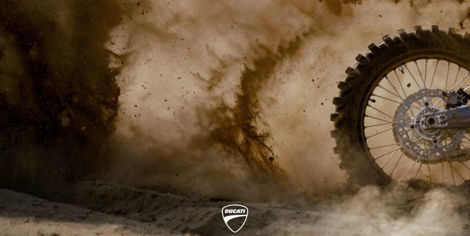 Ducati - Μπαίνει στο Motocross, με μοτοσυκλέτα με Desmo