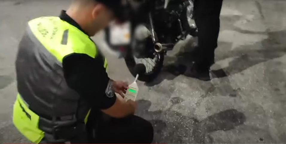 Δράσεις της αστυνομίας σε Άλιμο και Αγία Βαρβάρα για κόντρες και ηχορύπανση