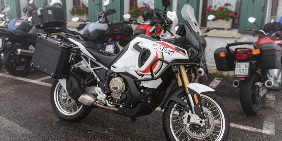 MV Agusta 9.5 Enduro Veloce