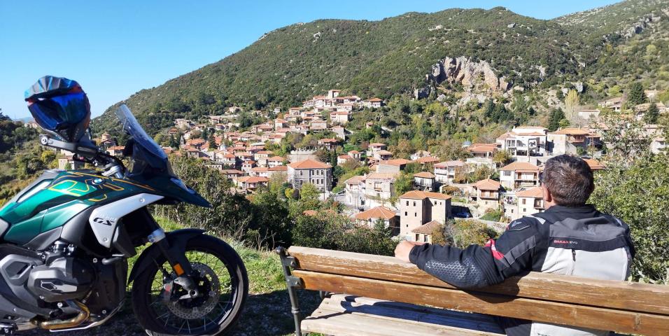 Μητσάκης με BMW R 1300 GS στην Αρκαδία