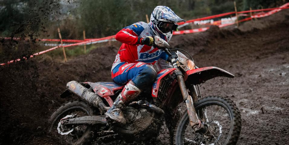 motomagEnduroGP – Φεύγει ο Steve Holcombe από την Beta Factory Racing;