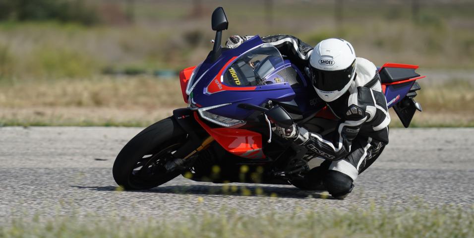 motomagAprilia – Γενναιόδωρες χριστουγεννιάτικες προσφορές με έως και 2.000€ μείωση τιμής