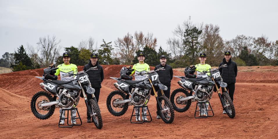 motomag Triumph Racing Team AMA SuperMotocross – Με τους Joey Savatgy, Jalek Swoll και Evan Ferry [VIDEO]