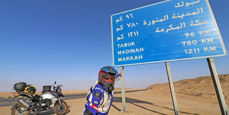 motomag Στο Dubai με το QJ SRT 800X - Ταξιδιωτικό του Κωνσταντίνου Μητσάκη με, Α' ανταπόκριση