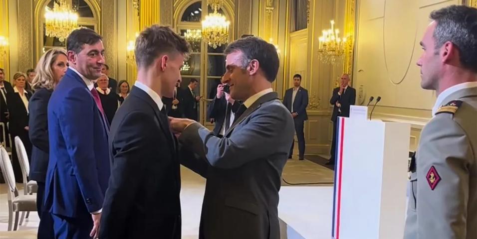 motomag Ο Quartararo παρασημοφορήθηκε από τον Πρόεδρο της Γαλλίας Emmanuel Macron [VIDEO]