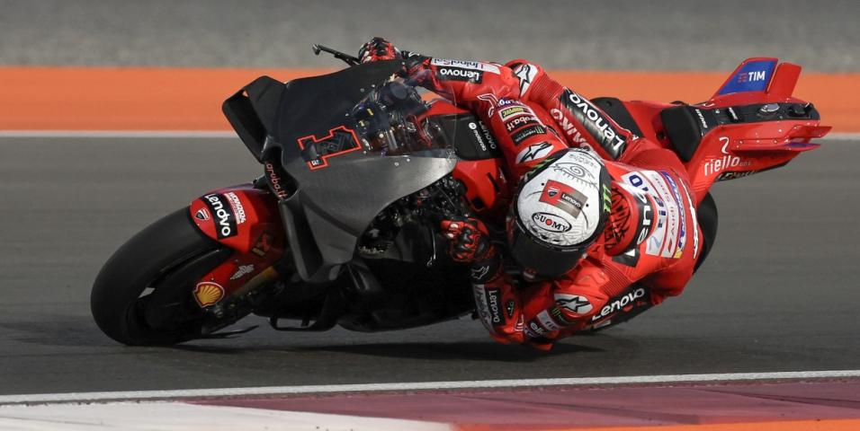 motomag MotoGP Qatar Test, ημέρα 2η – Ο Bagnaia διαλύει το ρεκόρ πίστας, η Ducati κάνει το 1 – 2 και ο Marquez ξεκινά να πιέζει