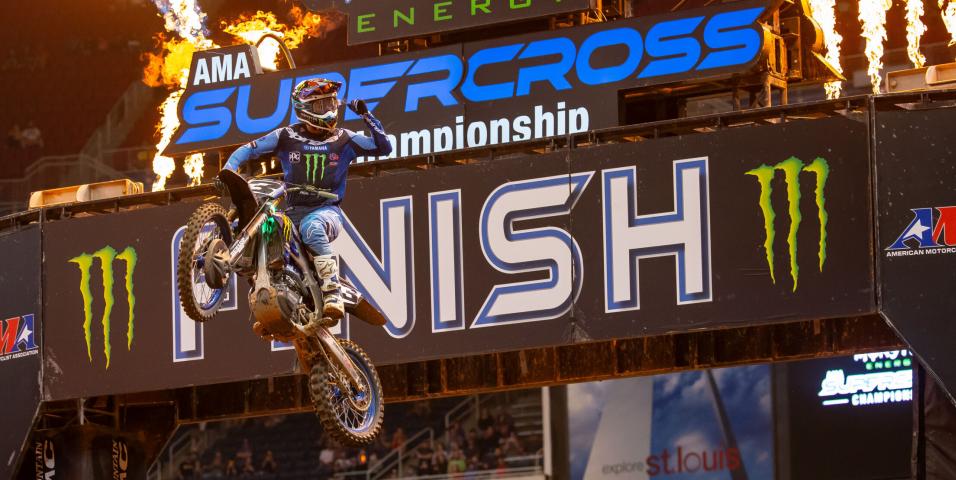 motomag Supercross 2024, St. Louis – O Tomac επιστρέφει στις νίκες με την Yamaha ένα χρόνο μετά τον τραυματισμό του