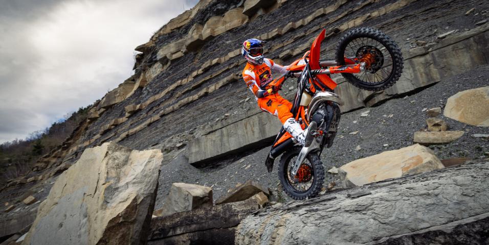 motomag KTM 300 EXC HARDENDURO 2025 – Ποιο μάχιμο από ποτέ