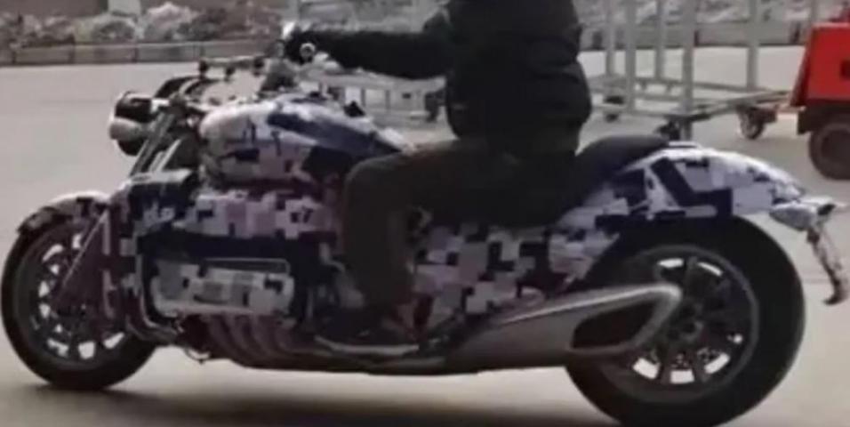motomagGWM Souo – Νέο κτηνώδες cruiser, με τον οχτακύλινδρο boxer στο προσκήνιο!