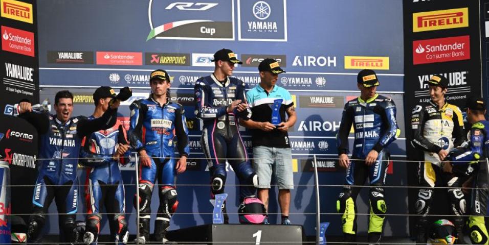 motomag Γιάννης Περιστεράς, Yamaha R7 Cup – Νικητής στο Misano μπροστά από τον Claudio Corti