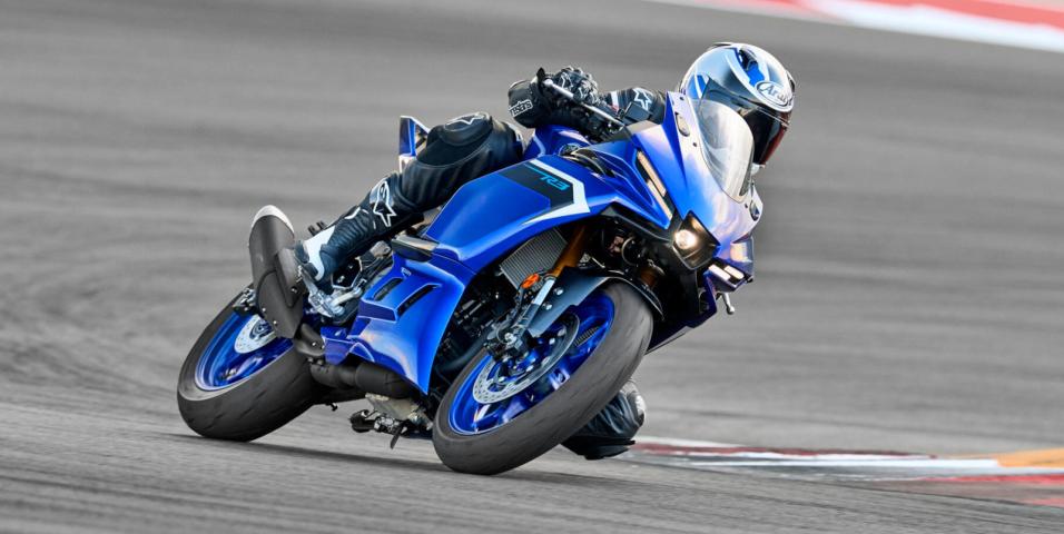Yamaha R3 2025