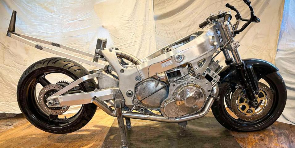 δίχρονο suzuki hayabusa 225 ίππων