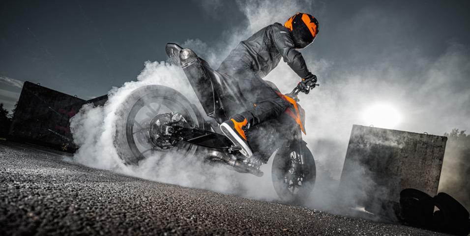 KTM 790 Duke 2025 νέο μοντέλο