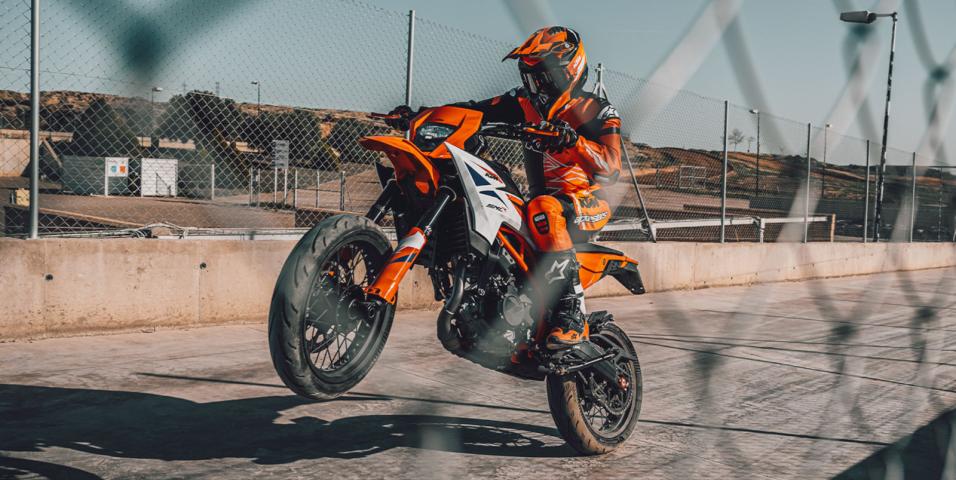 KTM 390 SMC R 2025