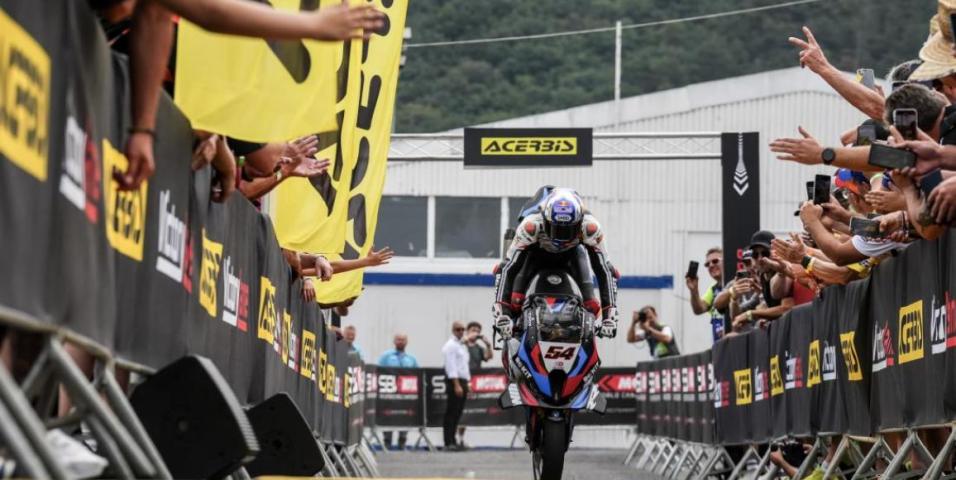 WorldSBK: Η BMW προσφέρει στον Toprak Razgatlioglu ένα τεράστιο συμβόλαιο για το 2026