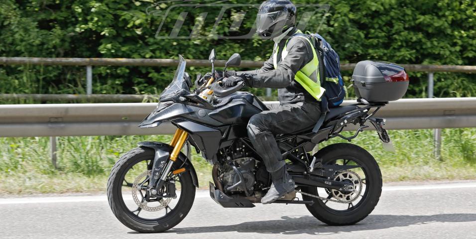 BMW F450GS: Το MOTO εξασφάλισε τις πρώτες φωτογραφίες σε δημόσιο δρόμο
