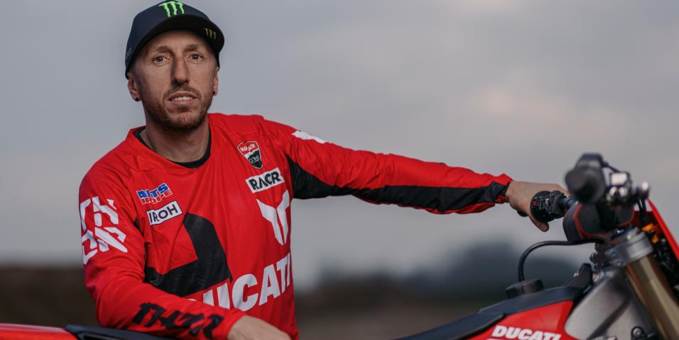 Ducati Desmo 450MX Cairoli AMA