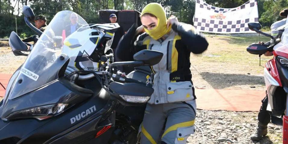 Iran Women Riding License