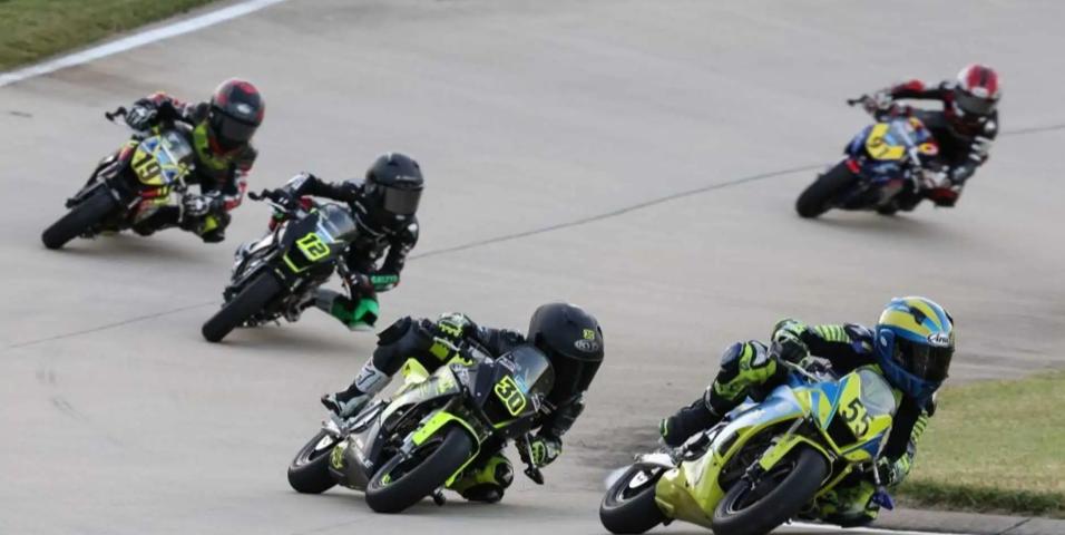 Moto America minicup