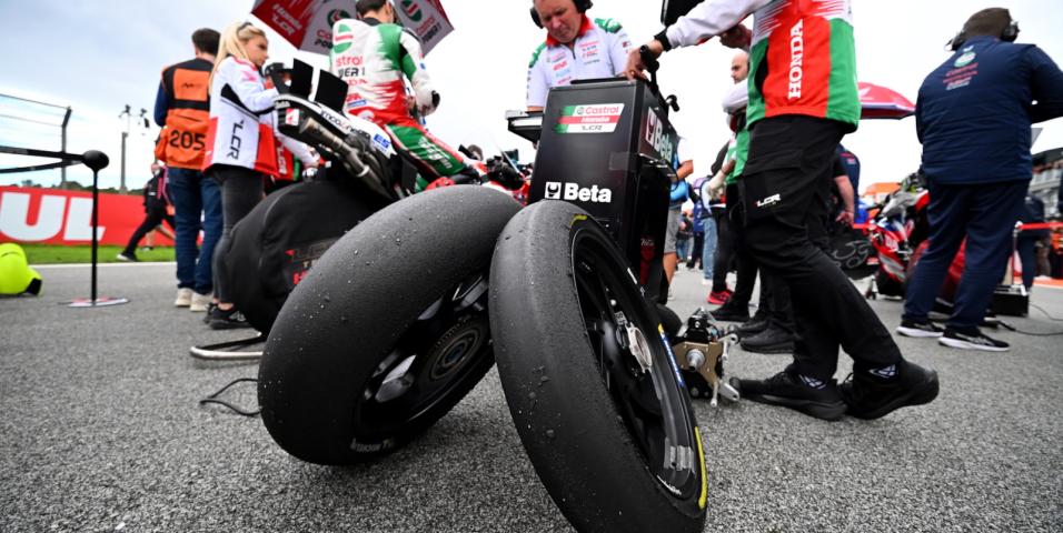 Ελαστικά MotoGP απώλεια βάρους σε αγώνα