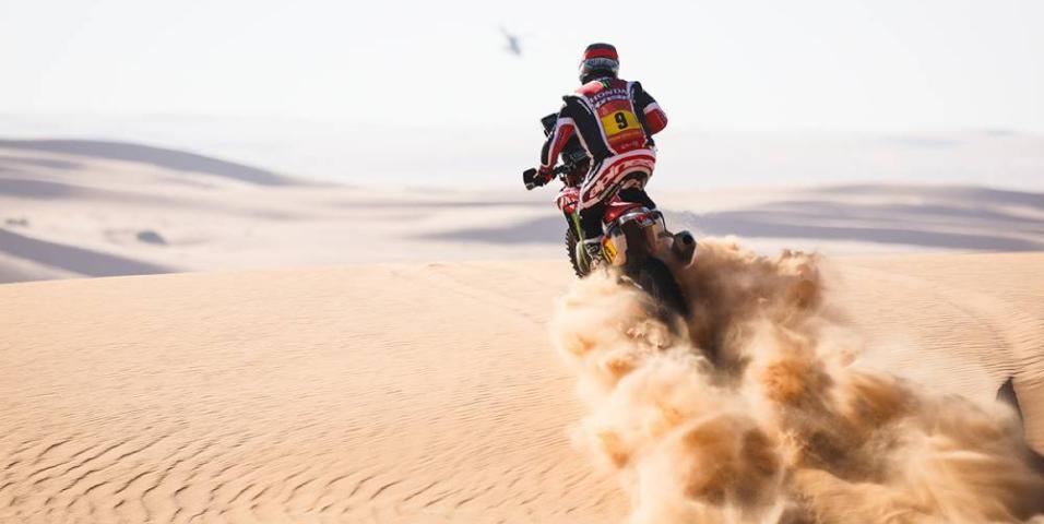 Dakar 2026-6o σκέλος: Ο Sanders πρώτος με ποινή 6 λεπτών! Μόλις 45δ με Brabec! 11ος Original by MOTUL ο Μπούδρος!