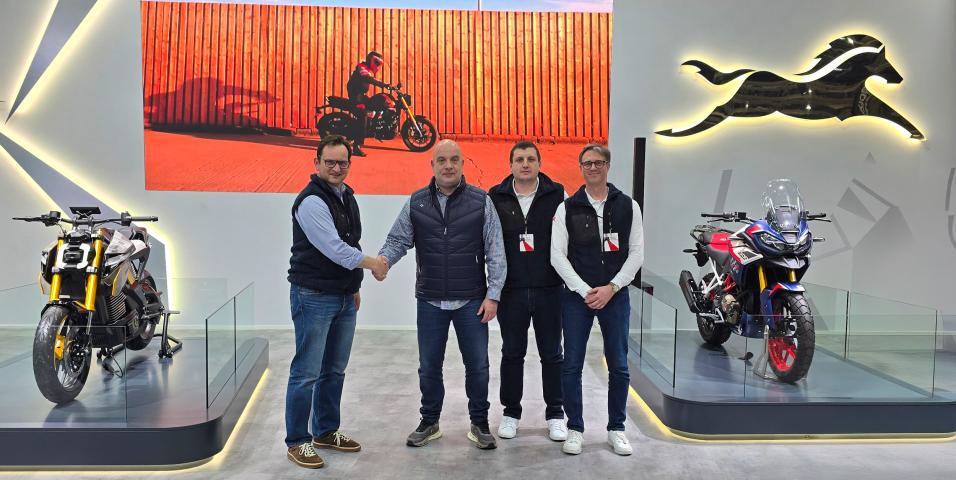 Η MUVUS των CFMOTO και RE αναλαμβάνει αντιπρόσωπος TVS και Norton στην Ελλάδα!