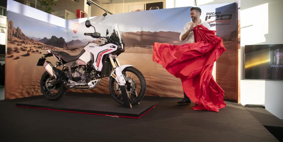 New Ducati DesertX V2