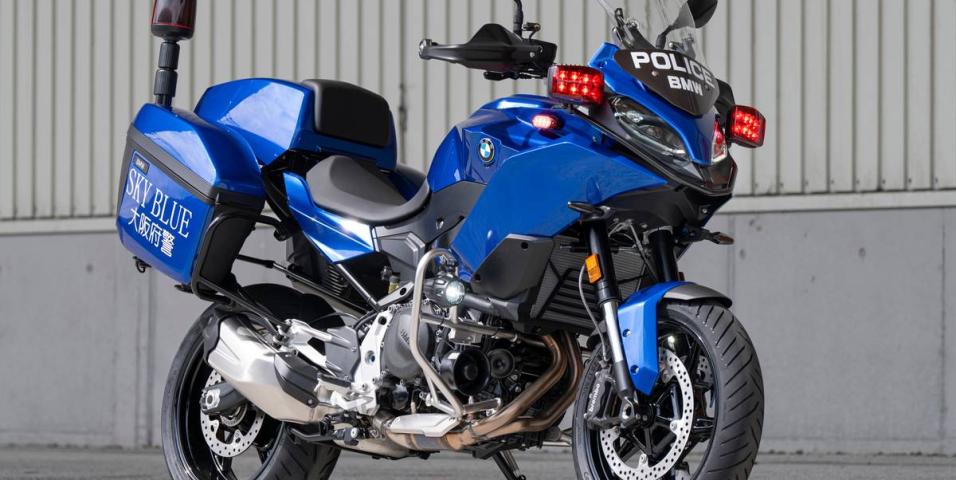 Osaka Police BMW F 900 XR