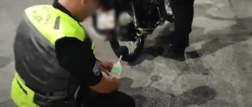 Δράσεις της αστυνομίας σε Άλιμο και Αγία Βαρβάρα για κόντρες και ηχορύπανση