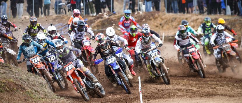 Πανελλήνιο πρωτάθλημα Motocross Τρίκαλα: Απίστευτο θέαμα στο 2ο αγώνα – Στην κορυφή ο Κανάκης!