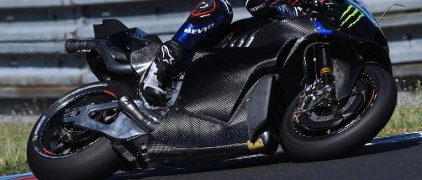 Οι πρώτες φωτογραφίες της V4 εποχής της Yamaha!