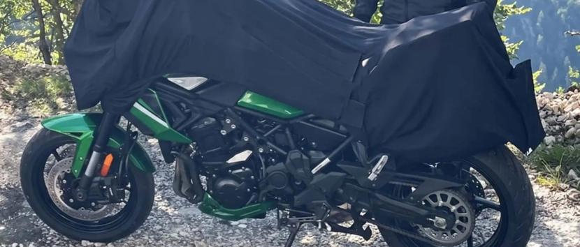 kawasaki-versys-900