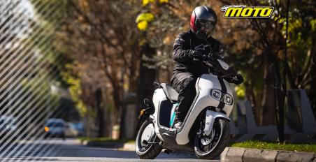 motomag Πρώτη επαφή με το ηλεκτρικό Yamaha NEO’s Dual Battery