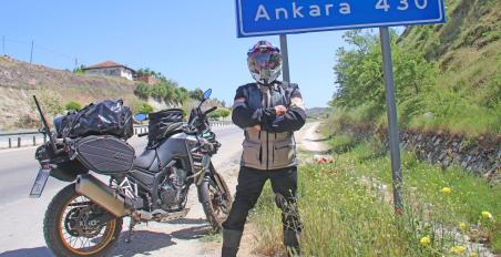 motomag KOVE 800X PRO, Silk Road, A’ Ανταπόκριση – Το ταξιδιωτικό του Κωνσταντίνου Μητσάκη στο Δρόμου του Μεταξιού προς την Ανατολή ξεκίνησε