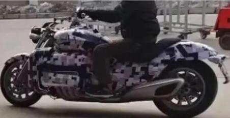 motomagGWM Souo – Νέο κτηνώδες cruiser, με τον οχτακύλινδρο boxer στο προσκήνιο!