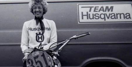 motomag O Lewis Hamilton παραγωγός στο ντοκιμαντέρ για την “Motorcycle Mary” McGee [VIDEO]