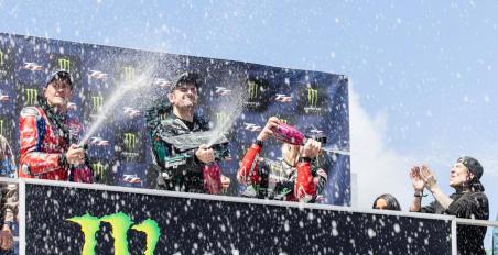 motomagIsle of Man TT 2024, Supersport 2 & Supertwin 2 – Δύο νίκες σε μία ημέρα για τον Michael Dunlop που έφτασε τις 29 συνολικά!