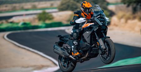 KTM 1390 SUPER ADVENTURE S 2025