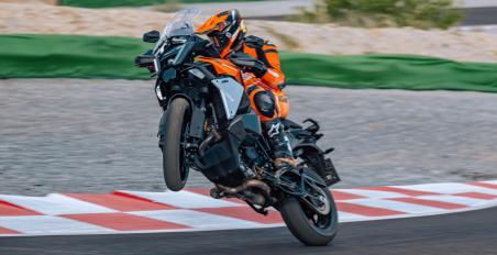 KTM 1390 Super Adventure S EVO 2025
