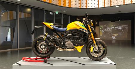 Ayrton Senna Forever - Torino - Ducati Monster Senna