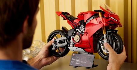 Ducati Panigale V4S LEGO Technic