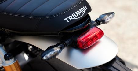 Triumph - ανάκληση Speed Twin για τα πίσω φλας
