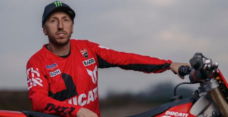 Ducati Desmo 450MX Cairoli AMA