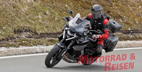 Spy KTM Super Duke 1390 GT 2026