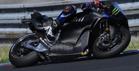 Οι πρώτες φωτογραφίες της V4 εποχής της Yamaha!