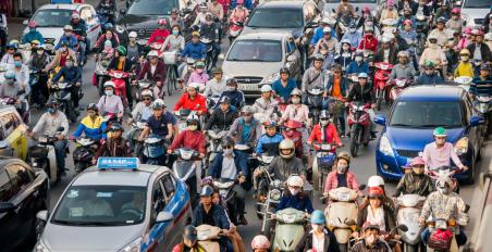 Hanoi to bam fossil fuel motos