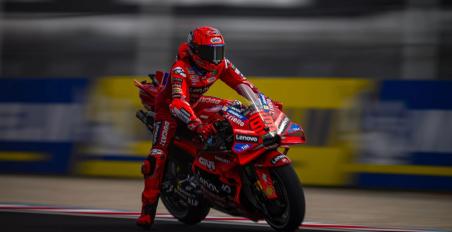 MotoGP Ουγγαρία: Pole Position Marc Marquez γράφοντας τον ταχύτερο χρόνο του Balaton Park