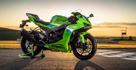 Kawasaki ninja range colours